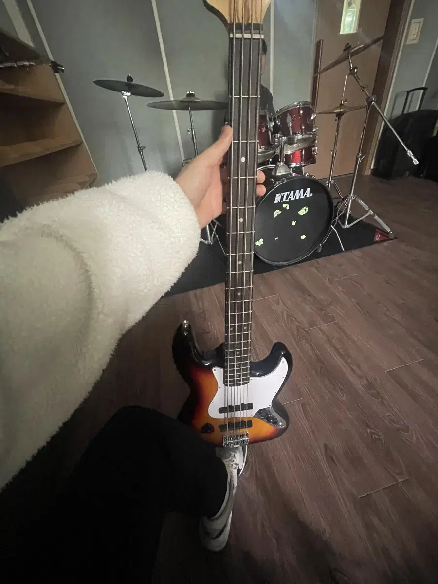스윙 베이스 기타