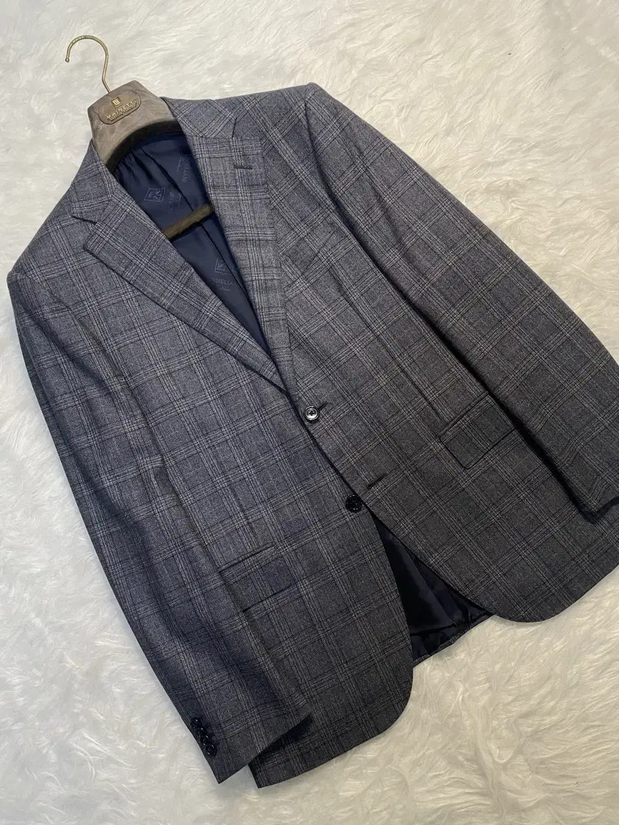 Corneliani New Tab Top-of-the-line official store version Super 130-thread count suit Made in Italy