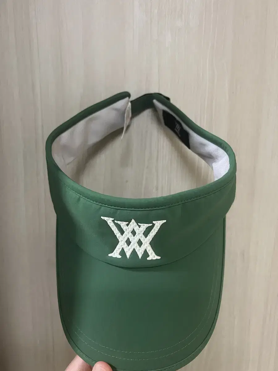 어뉴 골프 모자