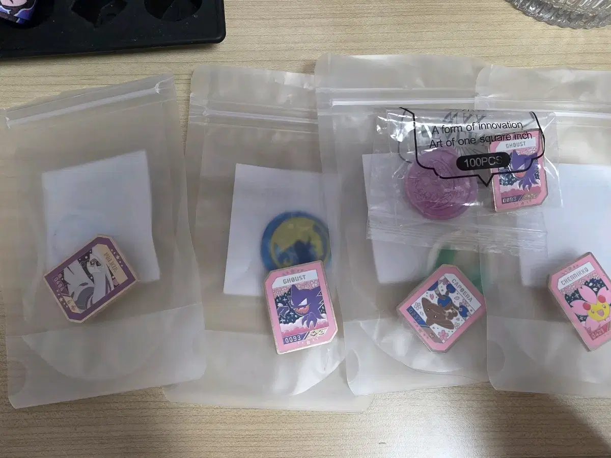 팝니다) 펄기아 고우스트 체리꼬 카포에라 이삭 포켓몬 뱃지