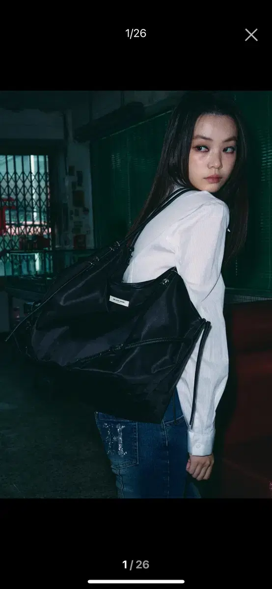 헬레네파리스 코니 벨티드 빅 숄더백 나일론 블랙