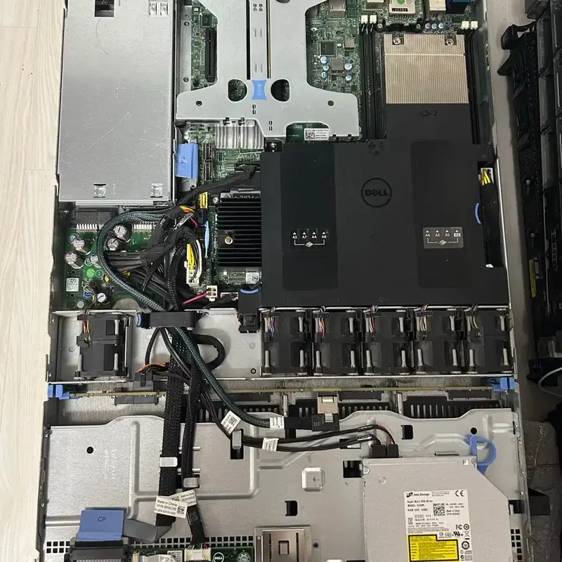 Dell R430 베어본 3.5 4bay 1U 서버