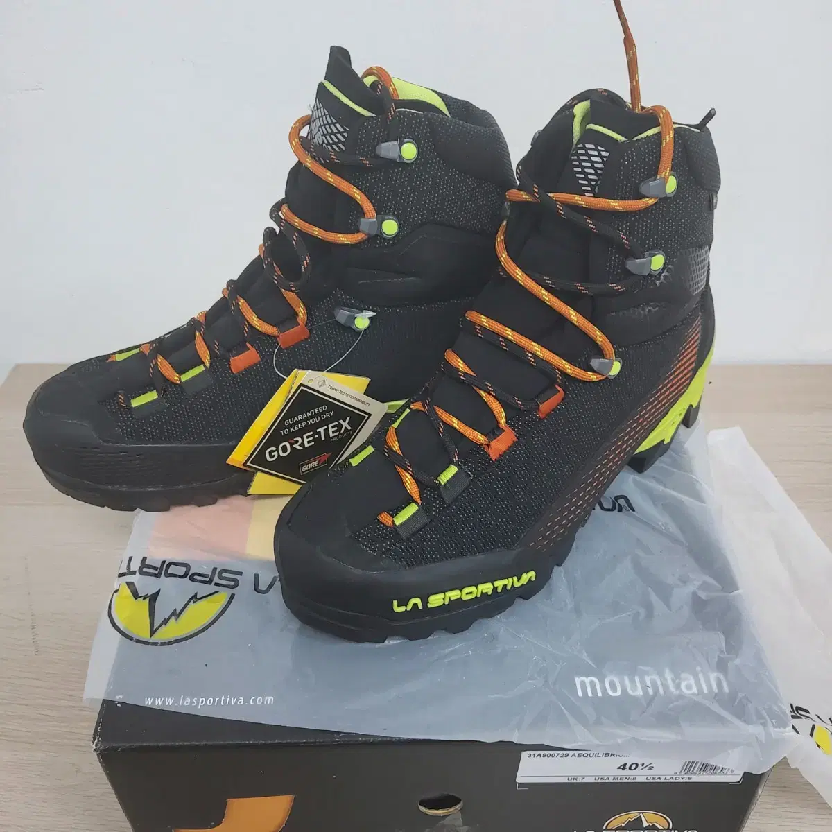 라스포르티바 이퀄리 브리엄 남성등산화 ST GTX (UK7)
