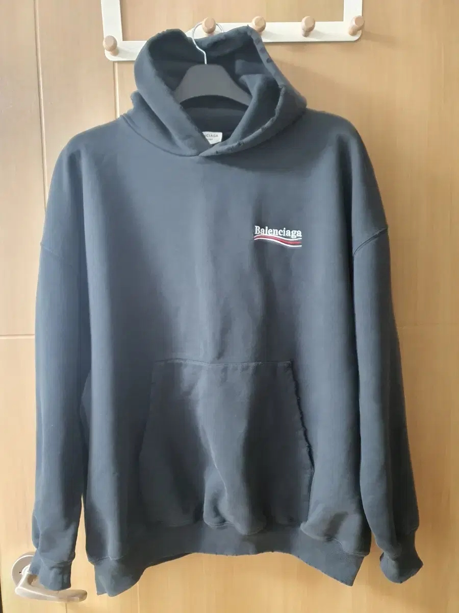발렌시아가 웨이브 워싱자수후드티 S(XL)