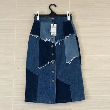 마우지 패치워크 데님 스커트 미디 길이