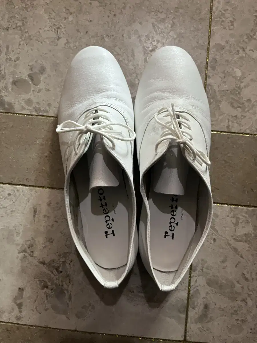 Genuine) Repetto Zizi 37.5 New Item (Full Box)
