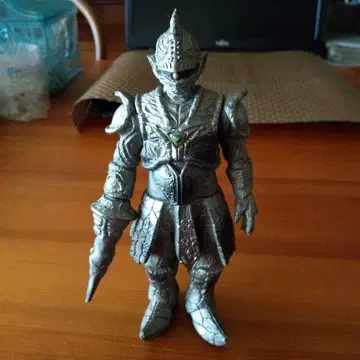 울트라맨 시리즈 실버 괴수 피규어 아파테