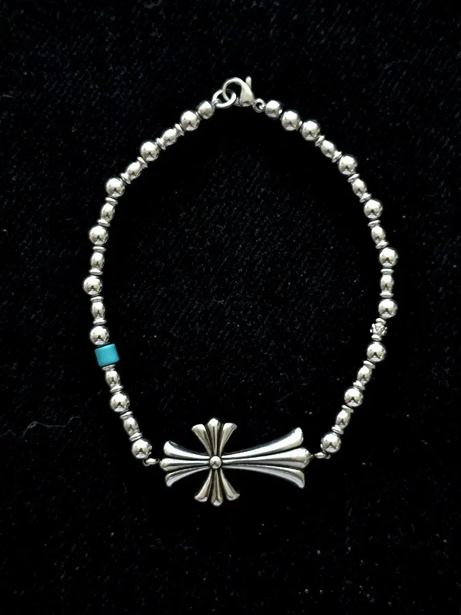 3 Cross Surgical Cross bracelet