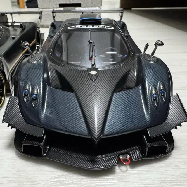 Autoart Pagani zonda revolucion (Blue)