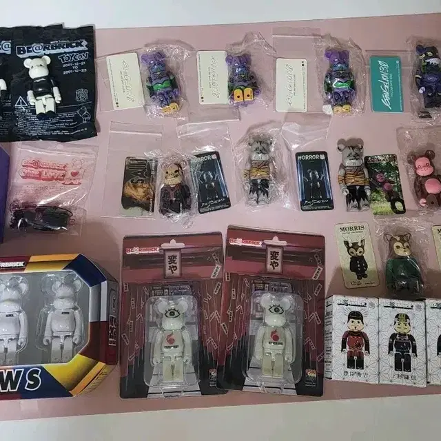 베어브릭 정규 비정규 판매합니다.