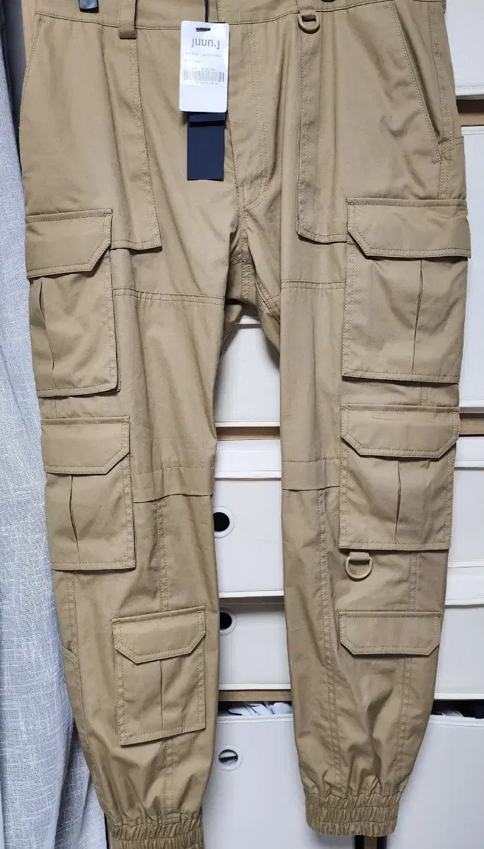 Junji Multi Cargo Jogger Pants Beige (Not available in Korea, overseas version) 48