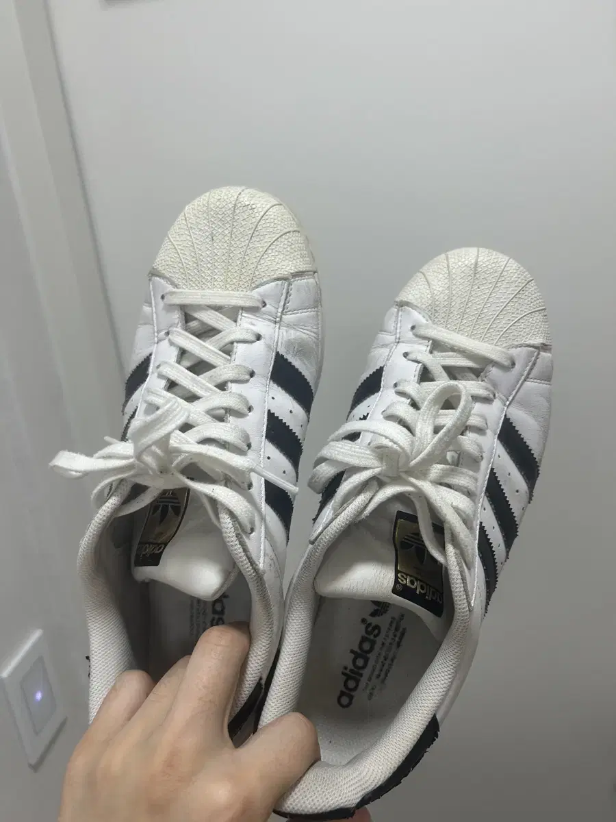 아디다스 슈퍼스타 275
