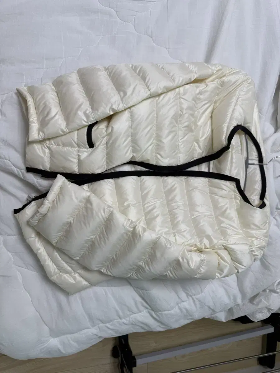 몽클레어 여성 점퍼