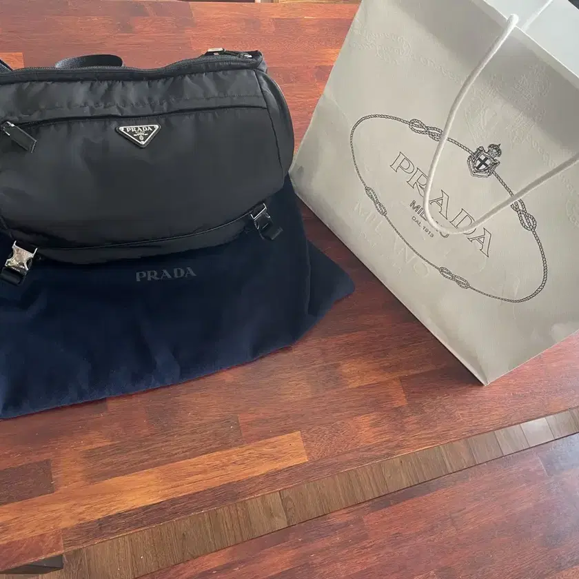 Shop 프라다바이커백라지 on Bunjang Global Site - No more
