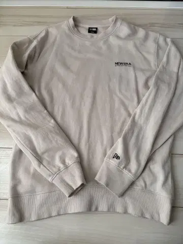 NEWERA 트레이닝복