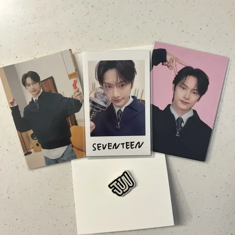 Shop 세븐틴홀리데이핀 on Bunjang Global Site - No more