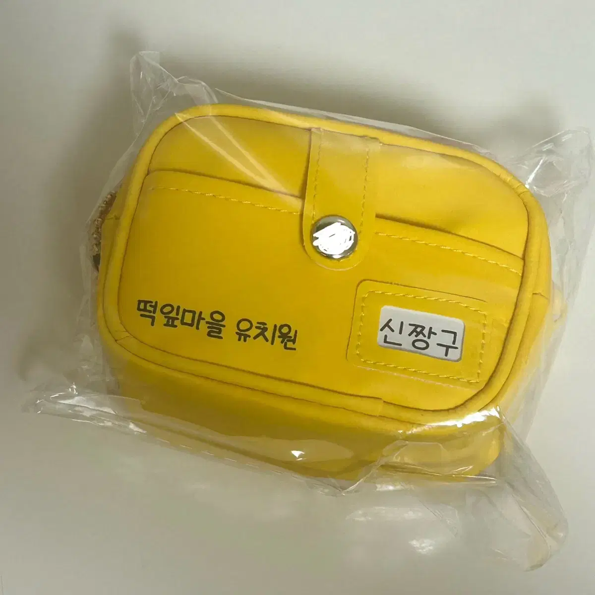 더키월드 짱구 유치원 가방 에어팟 케이스