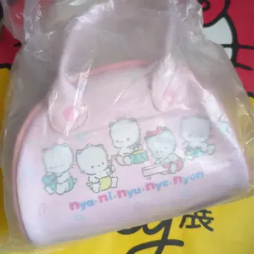 냐니뉴니옌 미니 보스턴 파우치 산리오 고양이 모임 보스턴 파우치