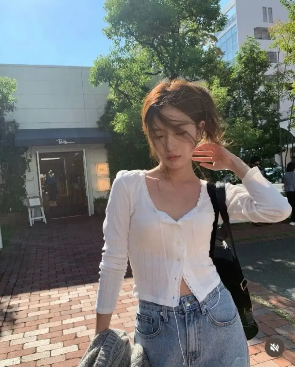 더바넷 라비올리 버튼탑