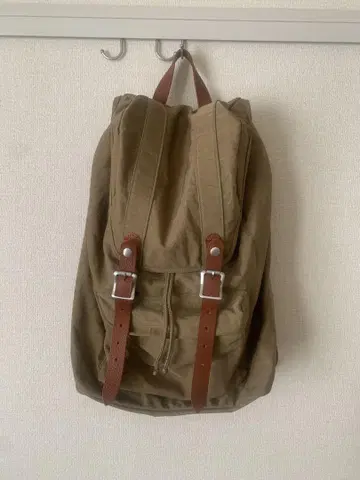00s 카키 백팩