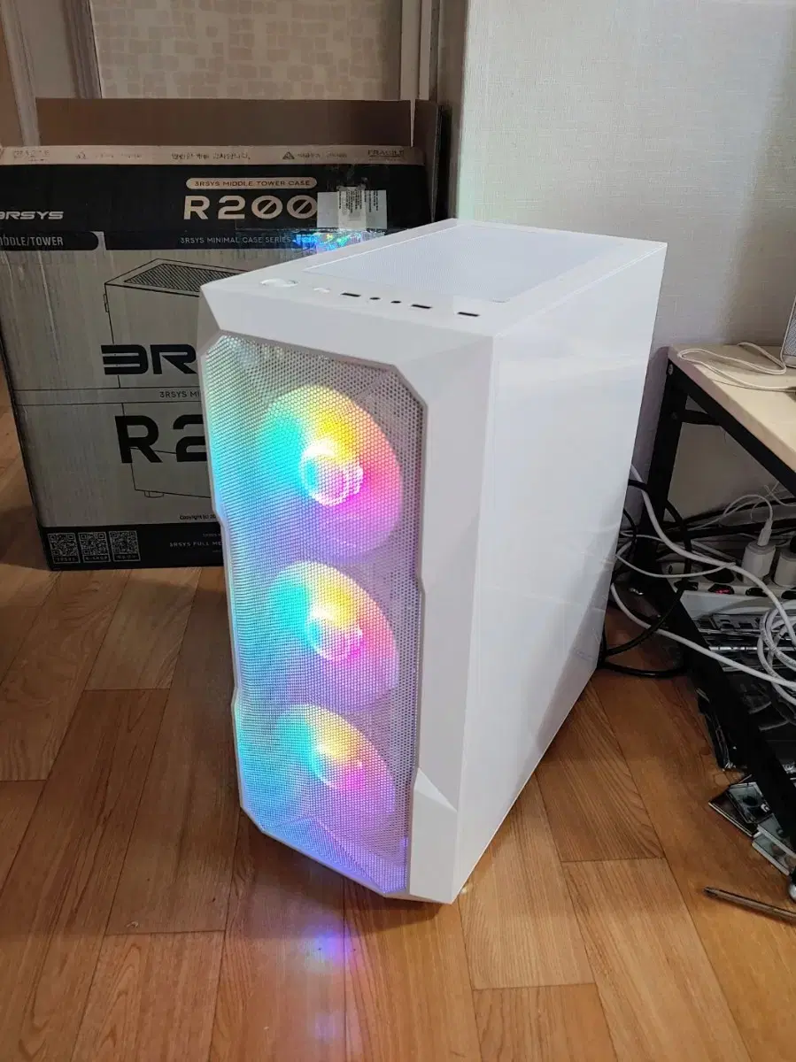 무상AS 3년 i7/램16g/gtx1080 본체 화이트 데스크탑 컴퓨터
