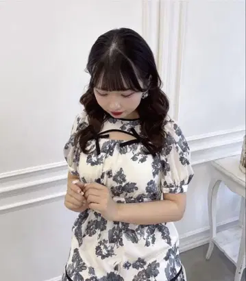 에블린 evelyn 신상 꽃무늬 리본 티어드 OP 원피스
