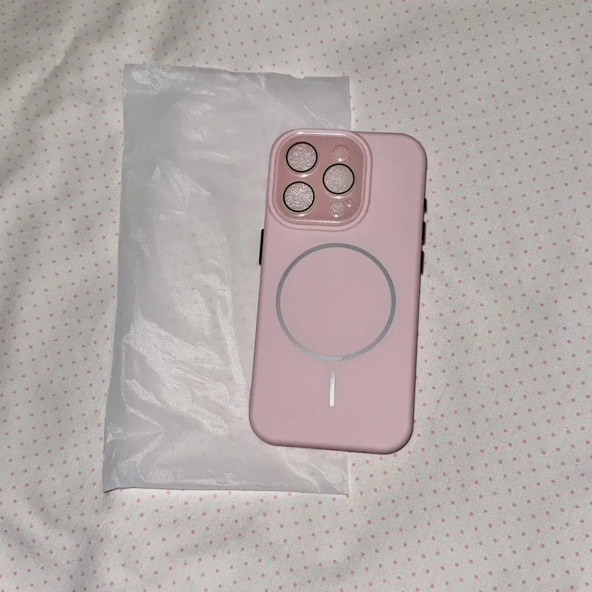 아이폰 15pro 딸기우유 핑크 맥세이프 케이스