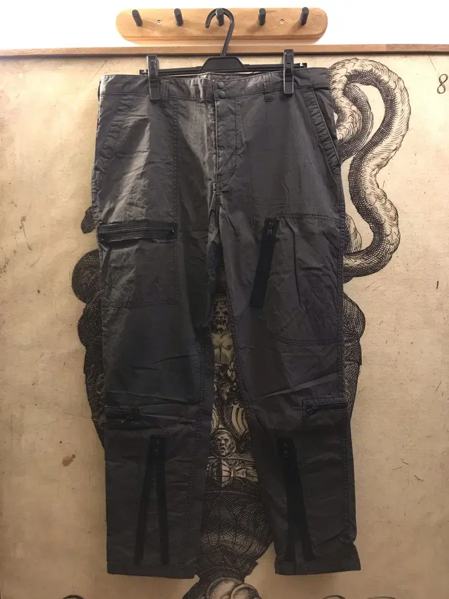 (새상품)WHITE MOUNTAINEERING PANTS