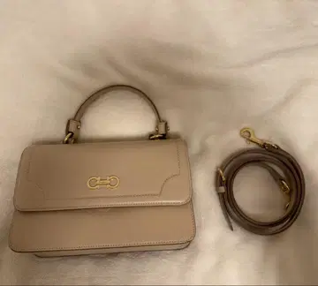 페라가모 백 베이지 핑크