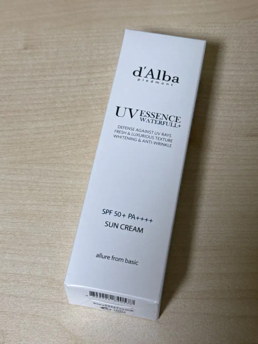Dalba Waterful Essence Sunscreen 35ml