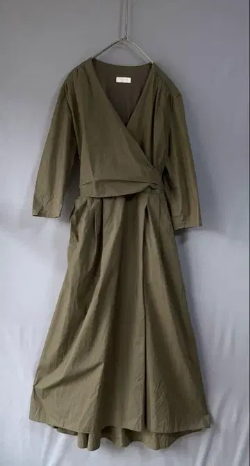 보르지 투모로우랜드 카슈쿨 랩 맥시 원피스 카키 36