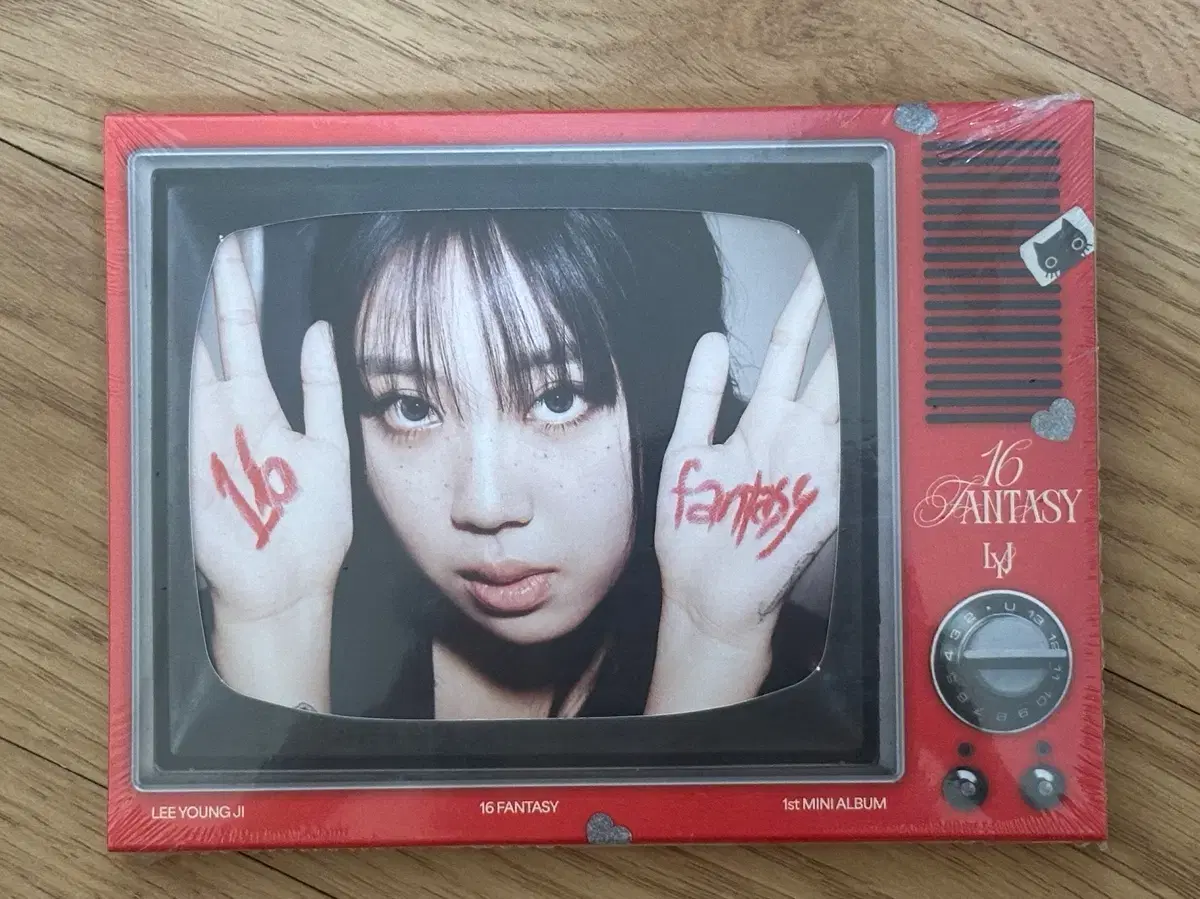 이영지 앨범 16 fantasy 포토북 미개봉