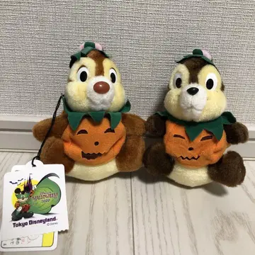 칩과 데일 봉제 인형 배지 '디즈니 할로윈 2000'