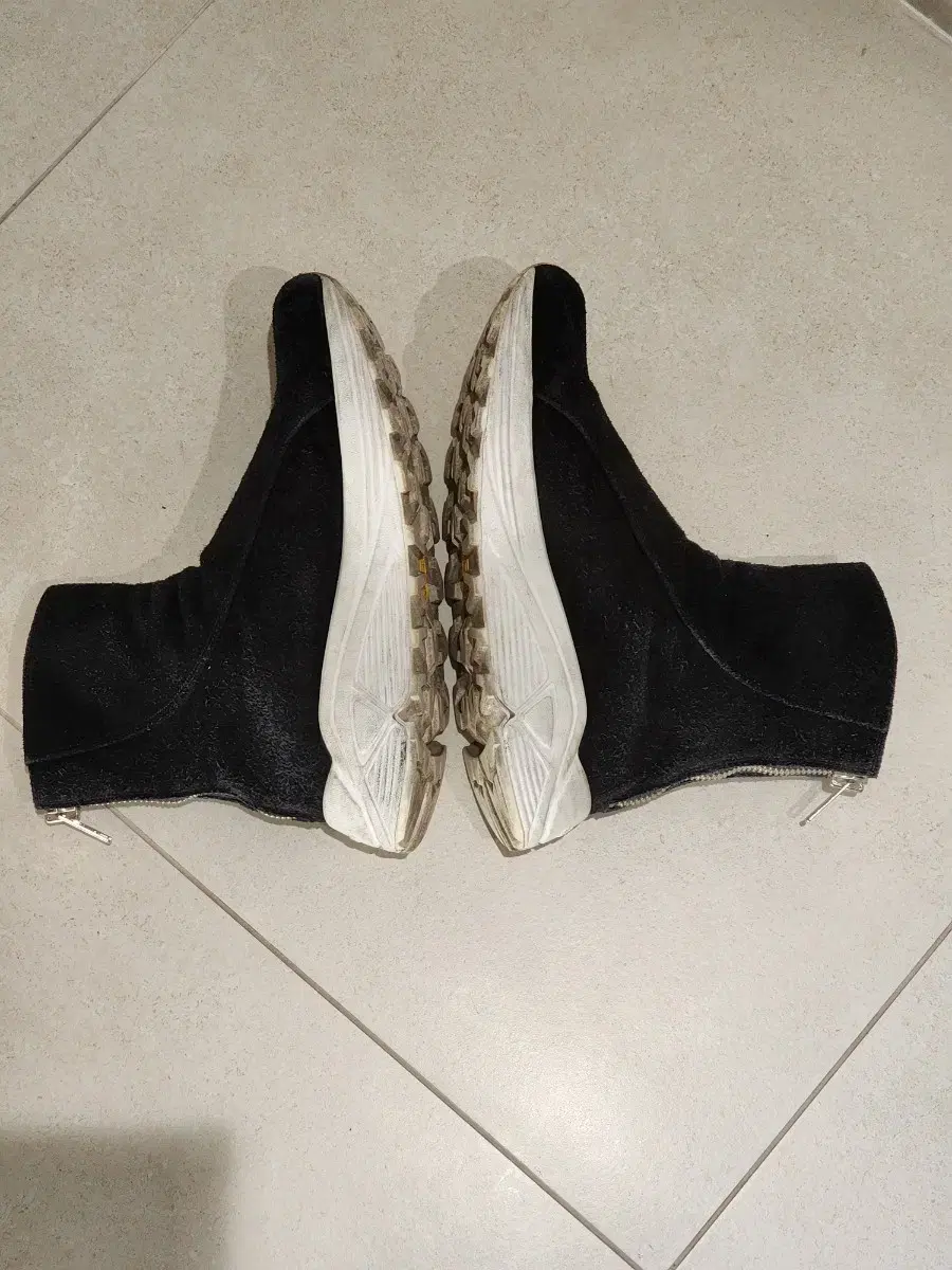 250) Lostgarden Rolling Stone Suede Boots