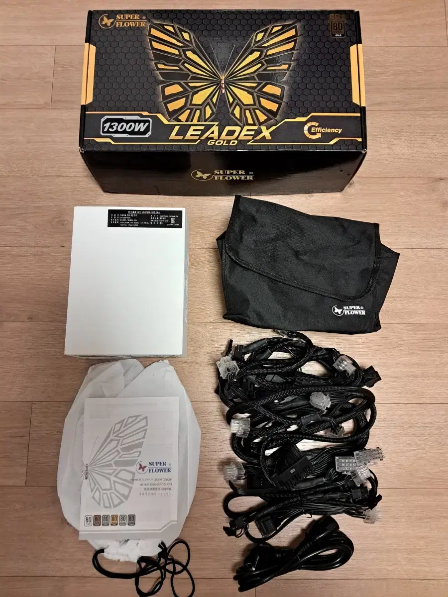슈퍼플라워 1300F14MG 1300W 풀모듈러 파워서플라이 화이트