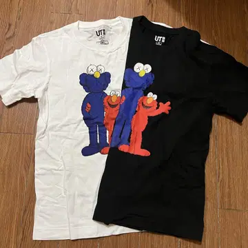 kaws x Uniqlo x Sesame Street 티셔츠 세트