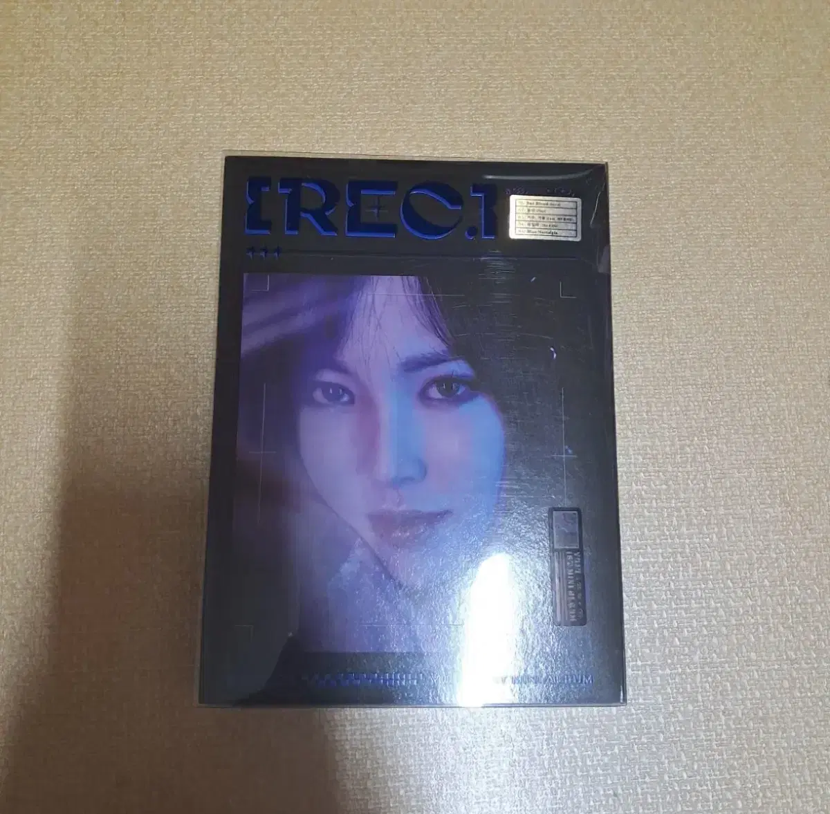 유주 놀이 앨범, 여자친구 열대야 앨범 판매
