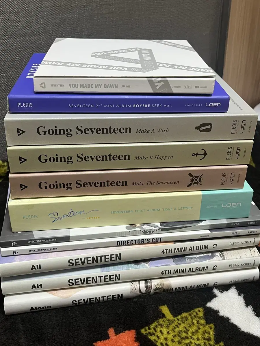 세븐틴 개봉 앨범 판매 (만세 예쁘다 붐붐 울고싶지않아 고맙다 홈)