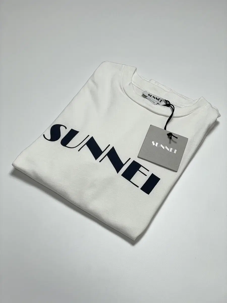 SUNNEI 써네이 서네이 시그니처 반팔 티셔츠