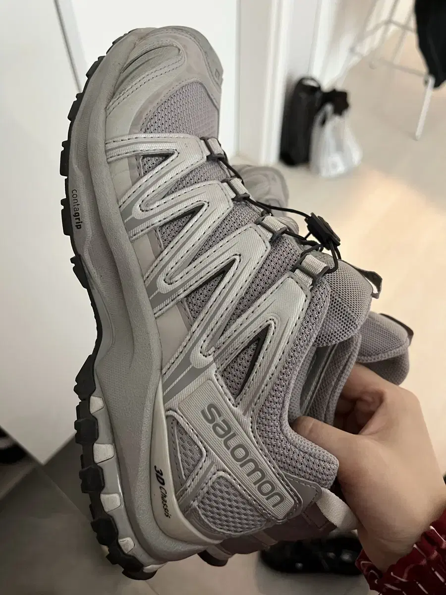 살로몬 XA 프로 3D 알로이실버 250 팝니다