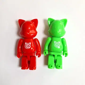 베어브릭 BE@RBRICK 냐브릭 FLUORESCENT 빨간색 그린