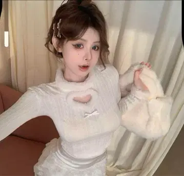 merci latte 하트 컷 아웃 상의
