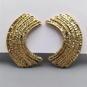 아메리칸 빈티지 귀찌 ~황금빛 깃털의 날개짓, 강렬한 조형미~