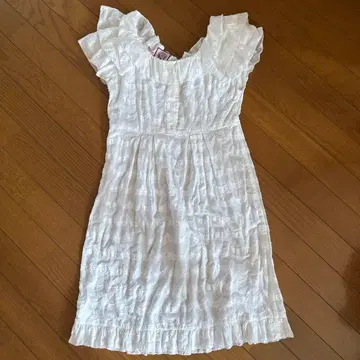 쥬시꾸뛰르 프릴 디테일 화이트 원피스