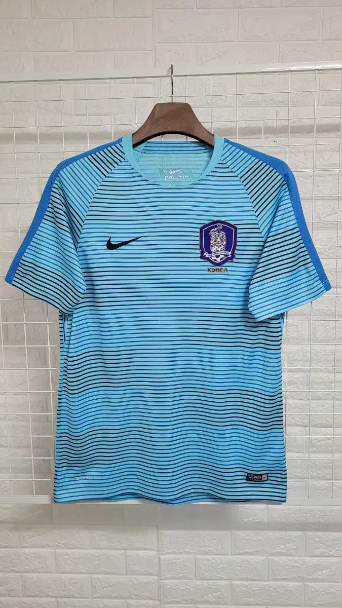 [105]NIKE나이키 드라이핏 풋볼풋살 어센틱 국대마킹 반팔티셔츠 XL