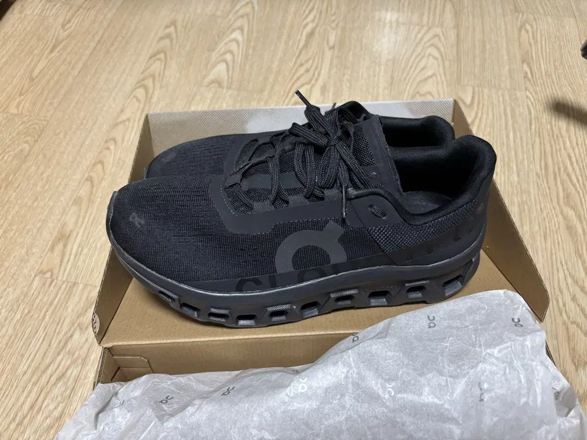 온러닝 클라우드몬스터2 270mm