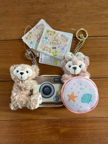 더피&프렌즈 saycheese 더피 셰리 메이 봉제 인형 배지