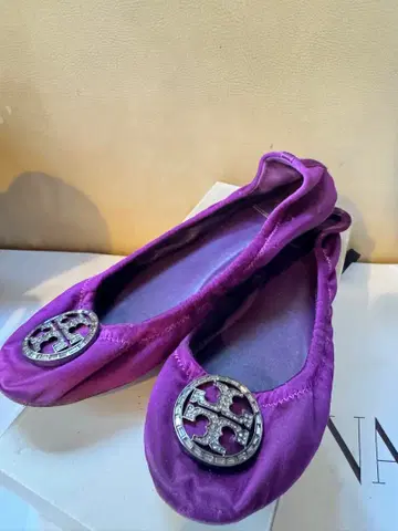 토리버치 퍼플 플랫 슈즈