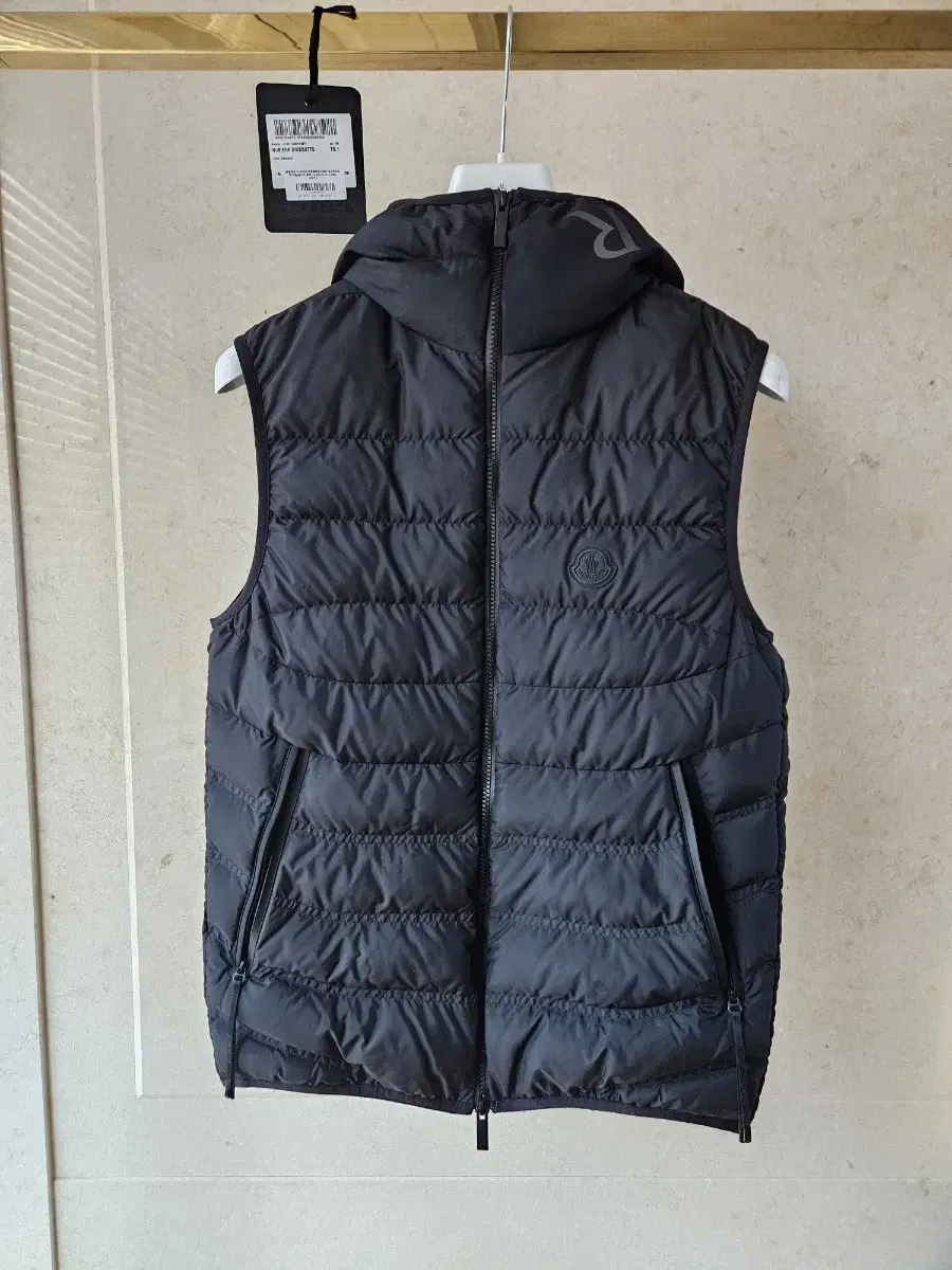 [Genuine/New/Full Set] Moncler Padded Vest Nuviella Black Label