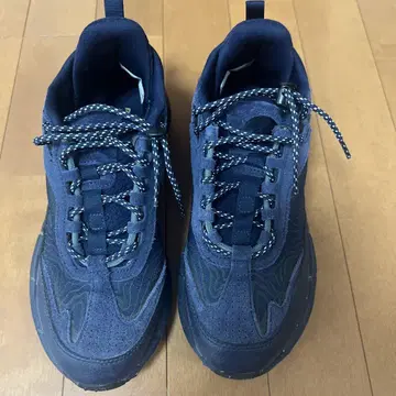 네이비 트레일 러닝화 Vibram 리복 emmi